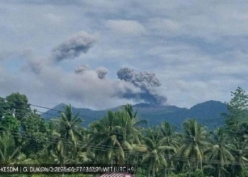 Erupsi Gunung Dukono: Abu Vulkanik Meluncur Setinggi 800 Meter di Maluku Utara