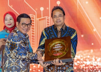 Bank Jakarta Raih 3 Penghargaan Digitalisasi Pasar dalam Lomba yang dilakukan secara kolaboratif antara Pemprov DKI Jakarta, Perusahaan Umum Daerah (Perumda) Pasar Jaya, Otoritas Jasa Keuangan (OJK) serta Bank Indonesia (BI). (Foto:UC/Bank Jakarta)