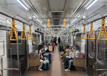 KKN FIKOM UIC Jakarta Disambut Hangat Kepala Desa Sedari Karawang