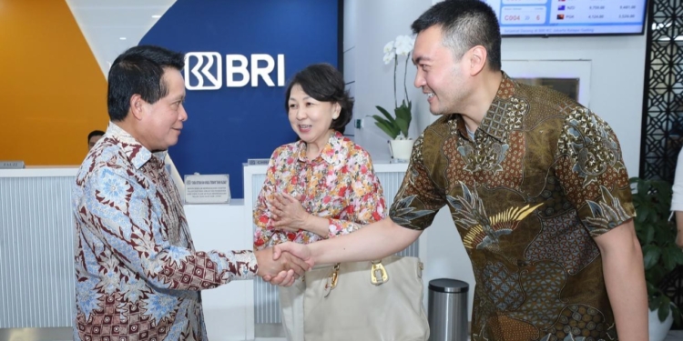 Peringati Hari Pelanggan Nasional, Direksi BRI Sapa Langsung Nasabah di Beberapa Daerah