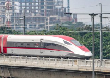 Dilema Whoosh: Utang ke China Nggak Boleh Pakai APBN, Restrukturisasi Jadi Solusi?