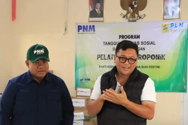 PLN Icon Plus dan PNM Gelar TJSL di Bandung. (Foto: Urbancity.co.id/Pool/Dok. PLN Icon Plus)