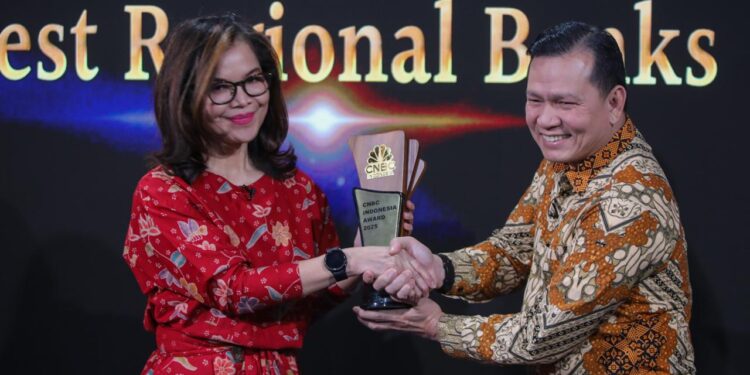 Bank Jakarta Raih Penghargaan Regional Banking ESG Excellence Award 2025