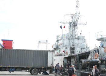 TNI AL Kerahkan Armada dan Bantuan Kemanusiaan Skala Besar ke Aceh, Sumut, dan Sumbar