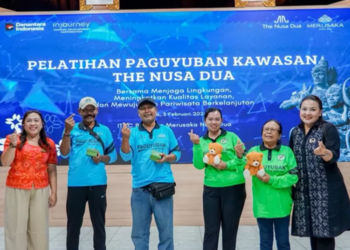 InJourney Group Latih Pedagang Pantai The Nusa Dua untuk Layanan Berkualitas