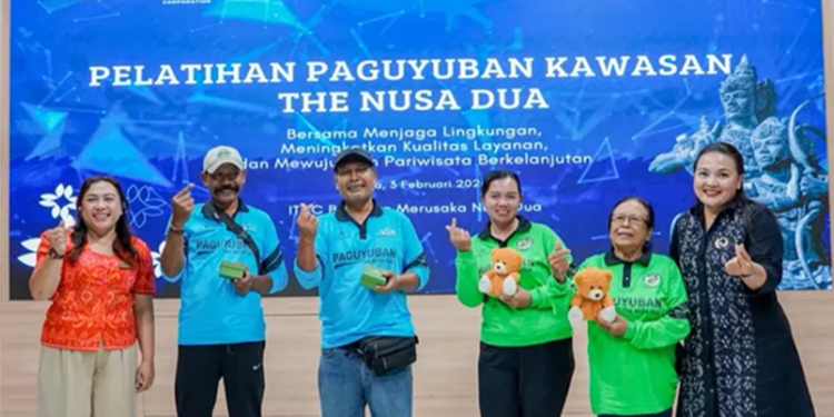 InJourney Group Latih Pedagang Pantai The Nusa Dua untuk Layanan Berkualitas