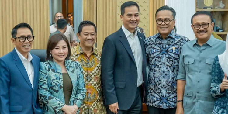 Danantara Dorong Krakatau Steel Bangkit untuk Industri Baja Nasional