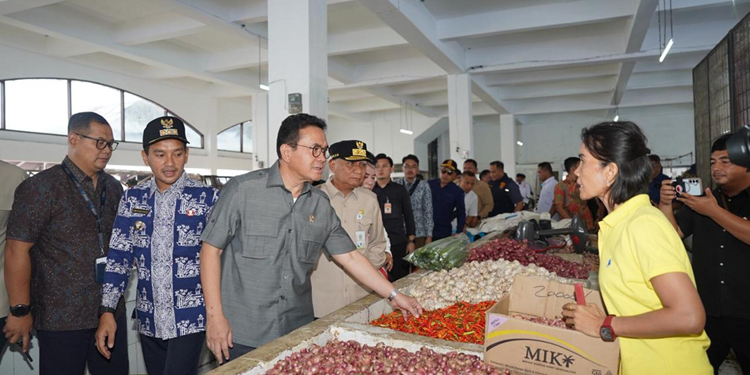 Mendag Budi Santoso: Perdagangan Pasar Gambir Tebing Tinggi Normal Pascabencana Banjir