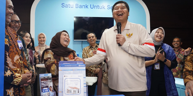 Suku Bunga Kredit Ultra Mikro Turun 5 Persen Setelah Satu Dekade, Kado Bunga untuk Ibu-Ibu Mekaar