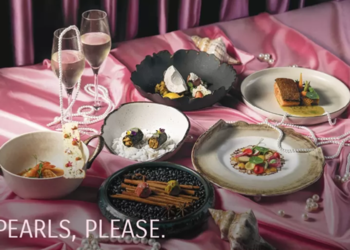 Pesta Pora di Pesisir ITDC: Dari Ritual Yee Sang hingga Senja Romantis di Golo Mori