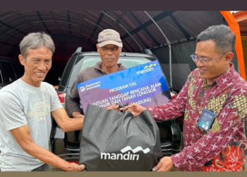 Bank Mandiri Salurkan Bantuan Logistik dan Kerahkan Relawan untuk Korban Banjir Majalaya