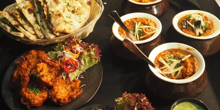 Simak 9 Hal yang Membatalkan Puasa dan Hukum Menonton Konten Mukbang di Media Sosial