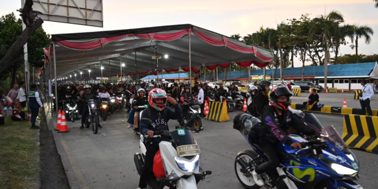Arus Balik Sumatera–Jawa: 327 Ribu Penumpang Menyeberang, ASDP Siagakan Skema TBB