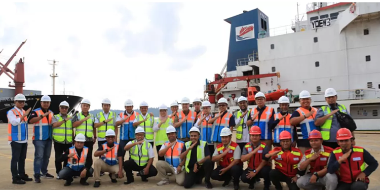 Dirut Pelindo Achmad Muchtasyar Cek Terminal Kijing, Dorong Efisiensi Logistik di Kalimantan Barat