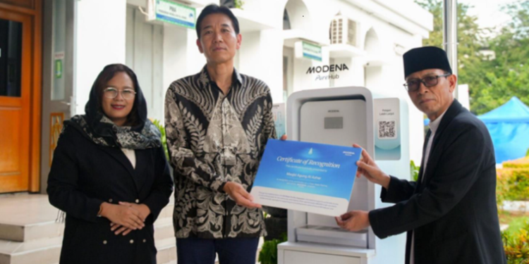 MODENA Pure Hub: Sediakan Air Minum Gratis di Masjid Al Azhar dan Layanan Berlangganan Elektronik