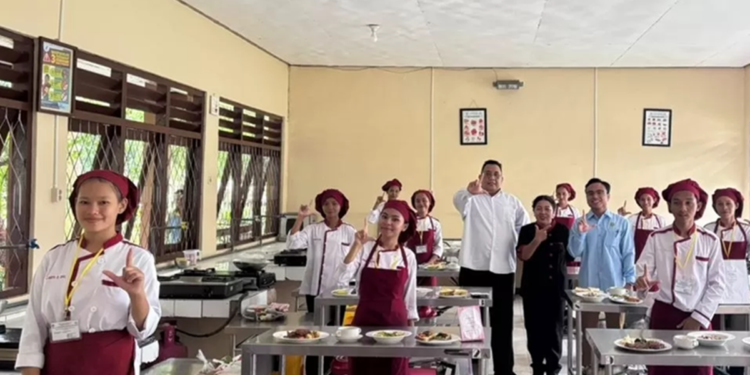 Meruorah Uji Kompetensi Siswa SMK 1 Labuan Bajo: Dorong Standar Global SDM Pariwisata Manggarai Barat