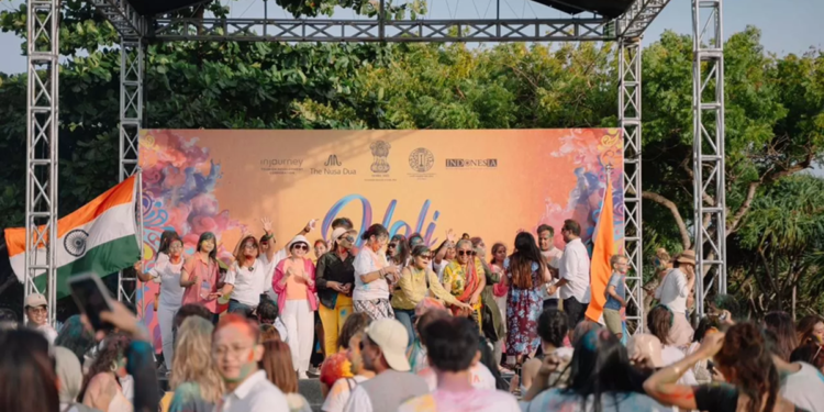 Holi Festival of Colours 2026: Ratusan Peserta Warnai Pulau Nusa Dharma di The Nusa Dua Bali