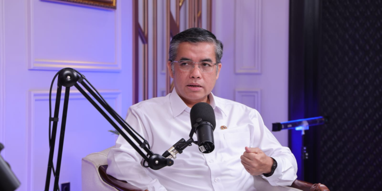 Urusan Perut Buruh: Kemnaker Instruksikan Gubernur Sidak Perusahaan Penunggak THR