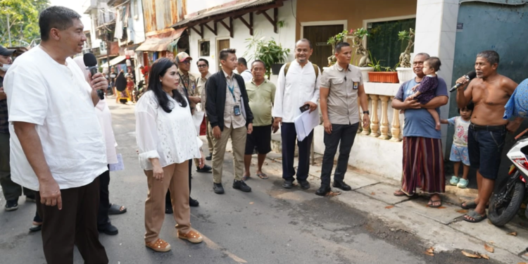 Tanpa APBN, Maruarar Sirait Tata Menteng Tenggulun dan Renovasi 131 Rumah