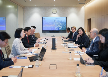 Menpar Widiyanti Dorong Japan Airlines Buka Penerbangan Langsung ke Yogyakarta dan Bali