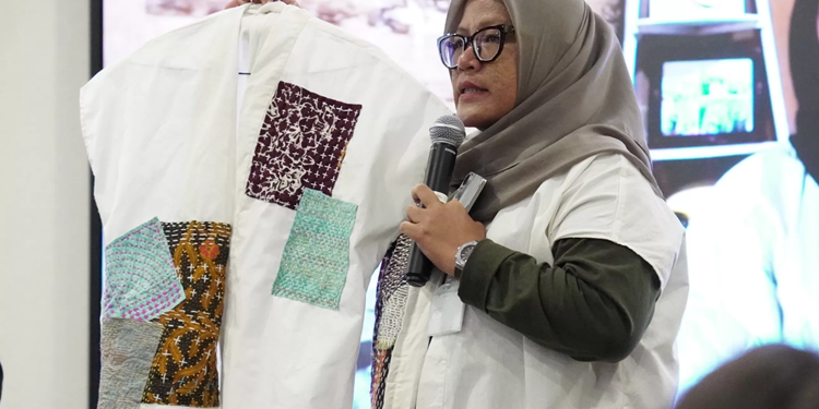 PDC Luncurkan Gerakan Tangan Kedua, Olah Limbah Tekstil Pekerja Jadi Produk Ekonomi Sirkular