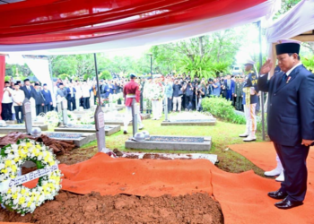 Presiden Prabowo Pimpin Pemakaman Try Sutrisno: Selamat Jalan Negarawan dan Prajurit Sejati