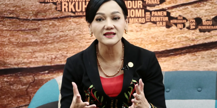 Dari Layar Sinetron ke Kursi Ketua OJK: Jejak Mentereng Friderica Widyasari Dewi