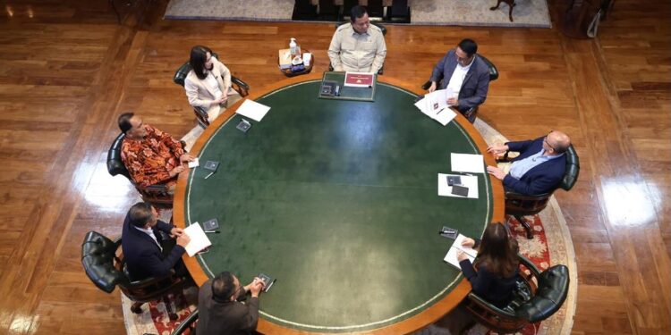 Prabowo Jawab Kritik Kunjungan Luar Negeri: Saya Jalan-Jalan demi Menjaga Rakyat