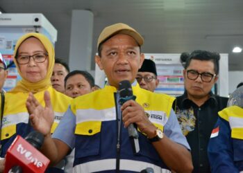 Siasat Bahlil Hadapi Perang Iran-AS: Cari Sumber Minyak Baru dan Opsi WFH