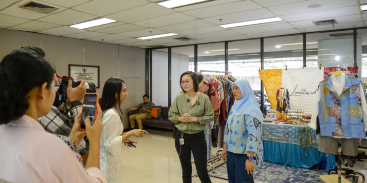 Bazar Kreatif DWP Kemenekraf: Wamen Ekraf Irene Umar Dorong UMKM Lokal Tembus Pasar Global