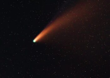 Meteor Meledak di Texas Setara 26 Ton TNT, Serpihan Batuan Angkasa Tembus Atap Rumah Warga