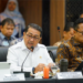 Menteri Ekraf Teuku Riefky Harsya saat membahas penguatan ekosistem industri kreatif dalam rapat perdana Satgas Percepatan Ekonomi. (Foto: Urbancity/Pool/Dok. Kemenekraf)