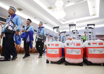 Lepas Kloter Pertama, Menteri Haji Irfan Yusuf Ingatkan Jemaah Gunakan Visa Resmi