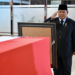 Prabowo Beri Penghormatan Terakhir untuk Tiga Prajurit TNI yang Gugur di Misi UNIFIL