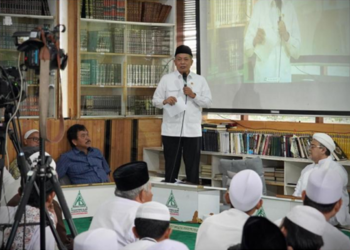 Menkop Ferry Juliantono Ajak Ponpes Habib Rizieq Bangun Ekonomi Umat Lewat Koperasi