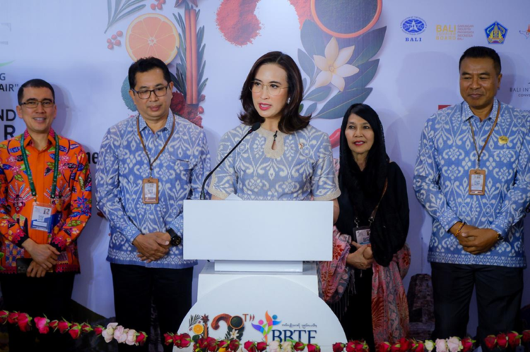 Menpar Widiyanti