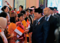 Haru dan Bangga Diaspora Sambut Kedatangan Presiden Prabowo Subianto di Paris