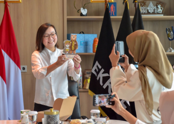 Wamen Ekraf: Fotografer Indonesia Harus Adaptasi Teknologi AI dan Lindungi Hak Cipta