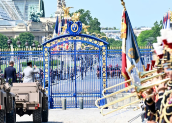 Disambut Upacara Militer di Paris, Presiden Prabowo Inspeksi Pasukan Prancis