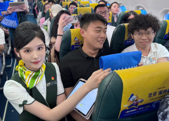 Kemenpar Sambut Penerbangan Perdana Spring Airlines Rute Guangzhou & Shenzhen ke Jakarta