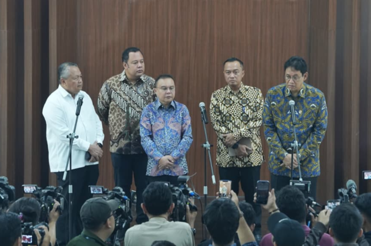Stabilkan Rupiah
