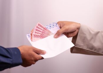 Studi Cara Belanja Old Money vs OKB: Kaum New Money Pilih Kasual dan Eksentrik