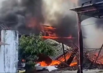 Dua Gudang Kapuk di Pati Terbakar, Kerugian Capai Rp300 Juta