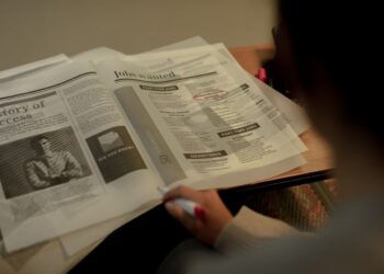 Ironi Pengangguran Sarjana di Indonesia: 1 Juta Lulusan Masih Sulit Kerja