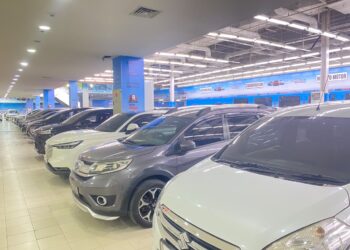 Bursa Mobil BCA Finance di Maspion Square Surabaya menghadirkan 22 showroom mobil dalam satu lokasi. Kehadiran berbagai showroom memberikan lebih banyak pilihan kendaraan bagi masyarakat, didukung kemudahan akses informasi pembiayaan dari BCA Finance.