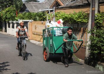 DLH DKI Jakarta Buka 264 Lowongan Padat Karya, Gaji Rp174 Ribu per Hari Tanpa Syarat Ijazah